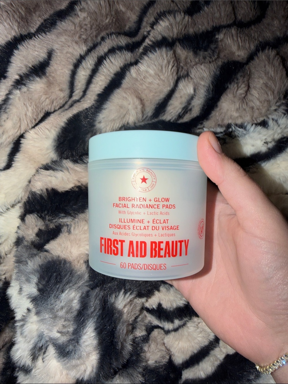 First Aid Beauty Brighten + Glow Facial Radiance Pads in Light Blue